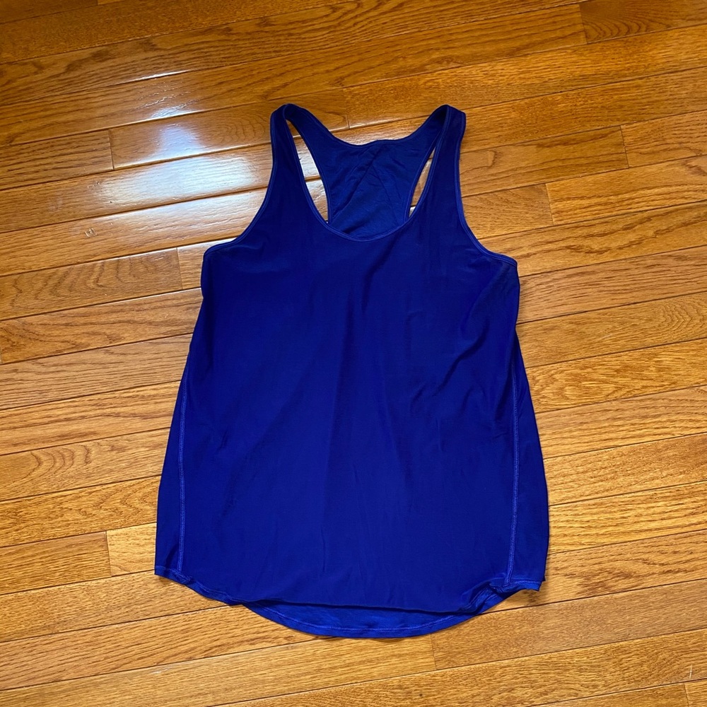 Lululemon tank size 6
